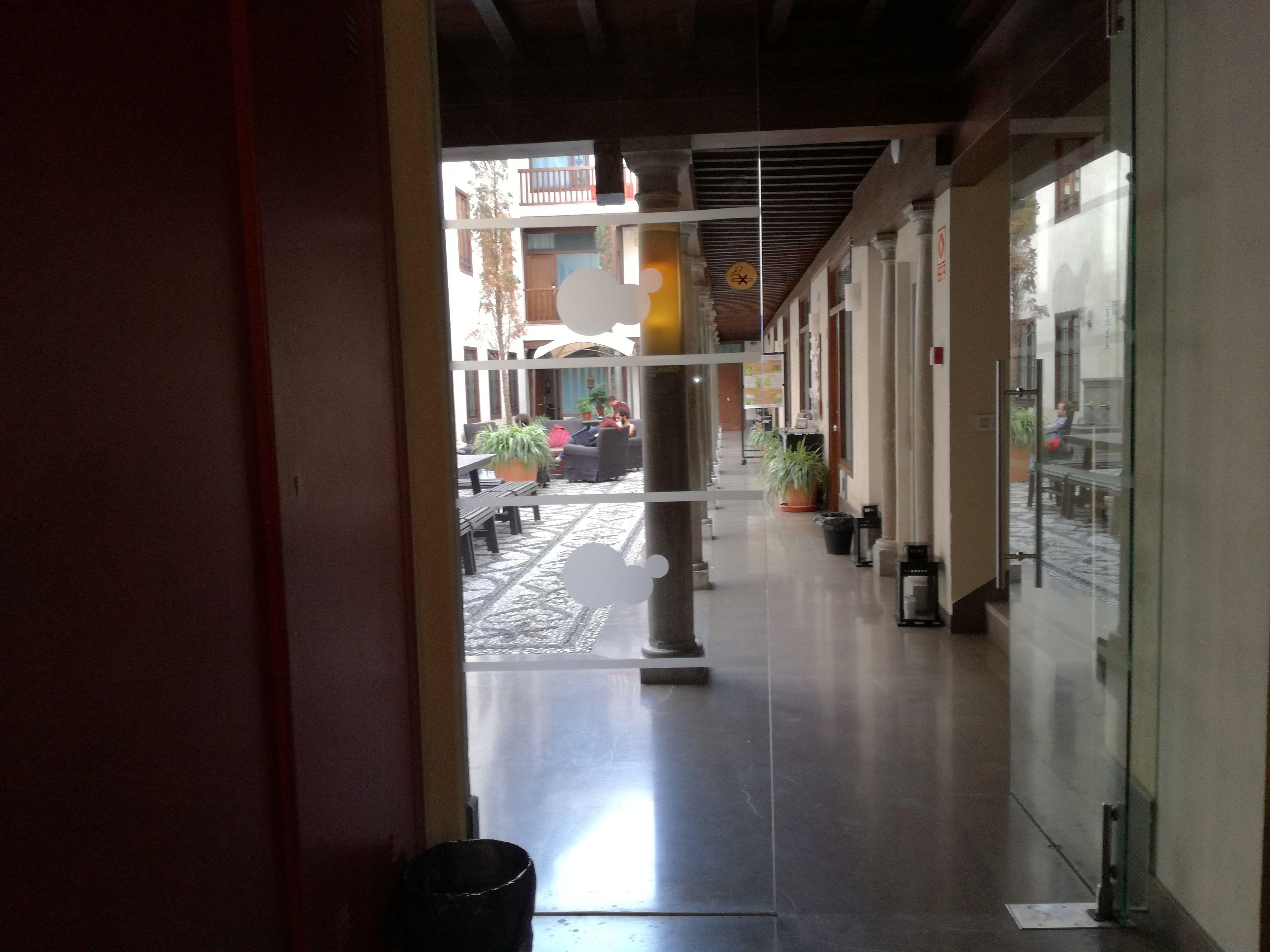 Isa Granada — Photos 1